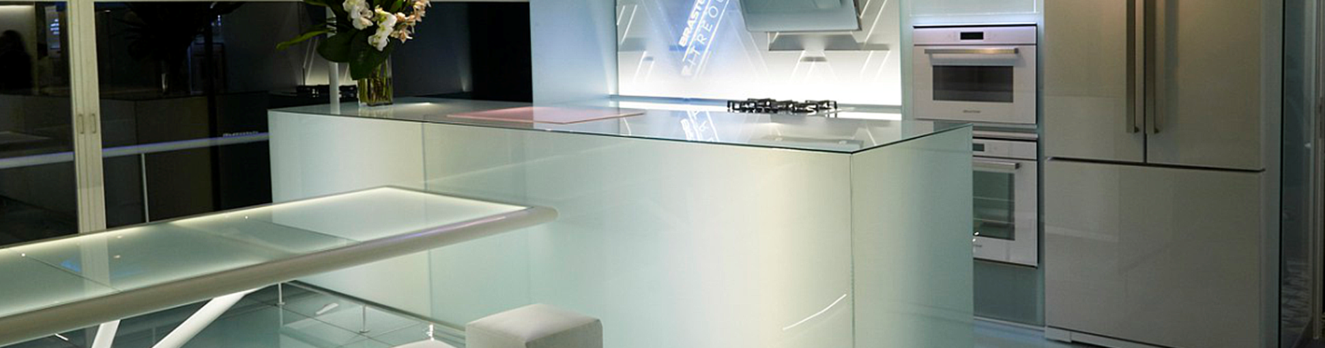 Dez motivos para vidraceiros oferecerem vidros acidatos para seus clientes